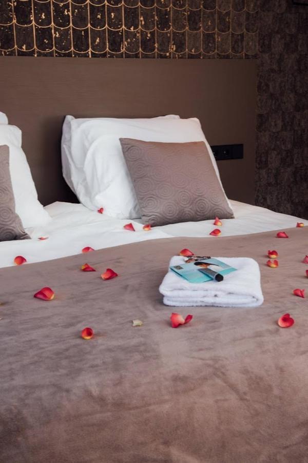 Harbour Suites Boutique Hotel Monnickendam Bagian luar foto